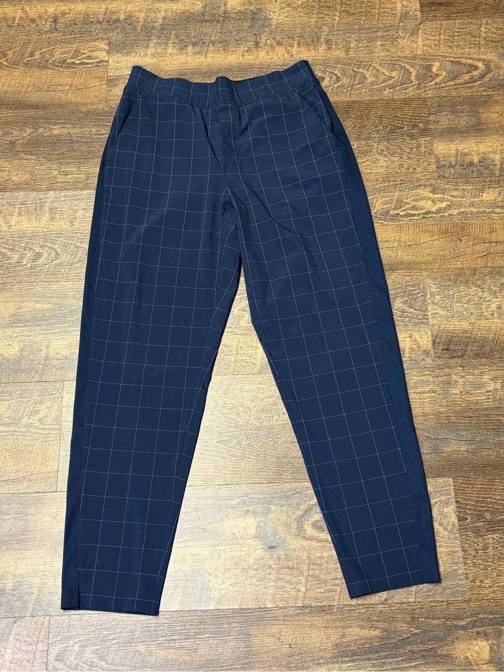 Athleta Brooklyn Textured Ankle Pants Womens 6 Navy Blue White Windowpane Plaid